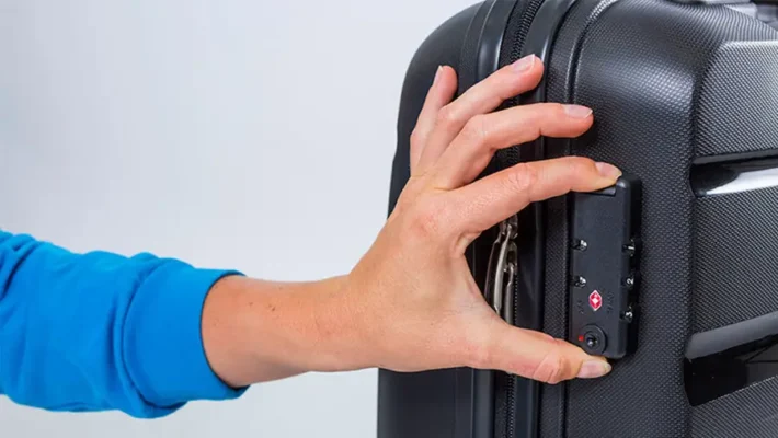 Vali bị kẹt khoá số